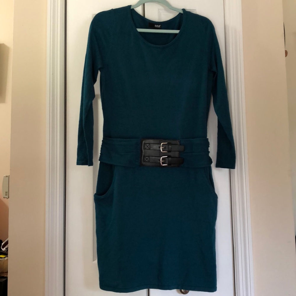 Belted teal dress with pockets!